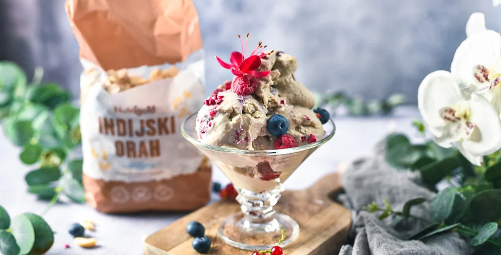 Selbstgemachtes Bananen-Himbeer-Eis - ein schnelles Rezept für heiße ...