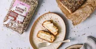 Lockeres Brot mit körnigem Frischkäse – einfach & lecker Lockeres Brot mit körnigem Frischkäse