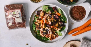 Roter Reis – die herbstliche Basis für wärmende und nahrhafte Bowls