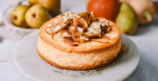 Cheesecake mit Birnen – das perfekte Zusammenspiel von Frucht & Creme Cheesecake mit Birnen